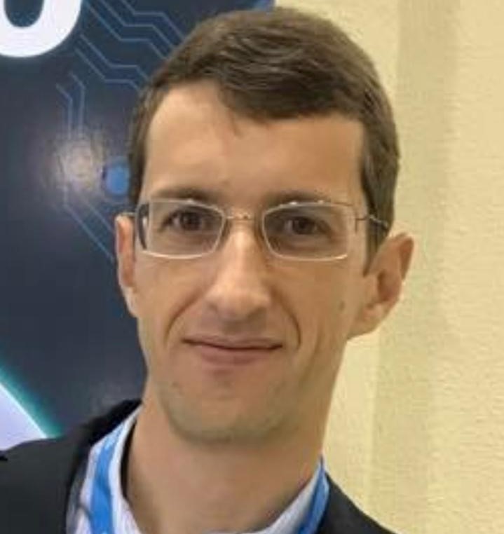Dr. Gustavo