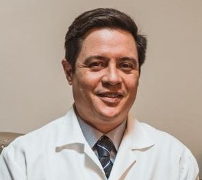 Dr. Marcelo Neves